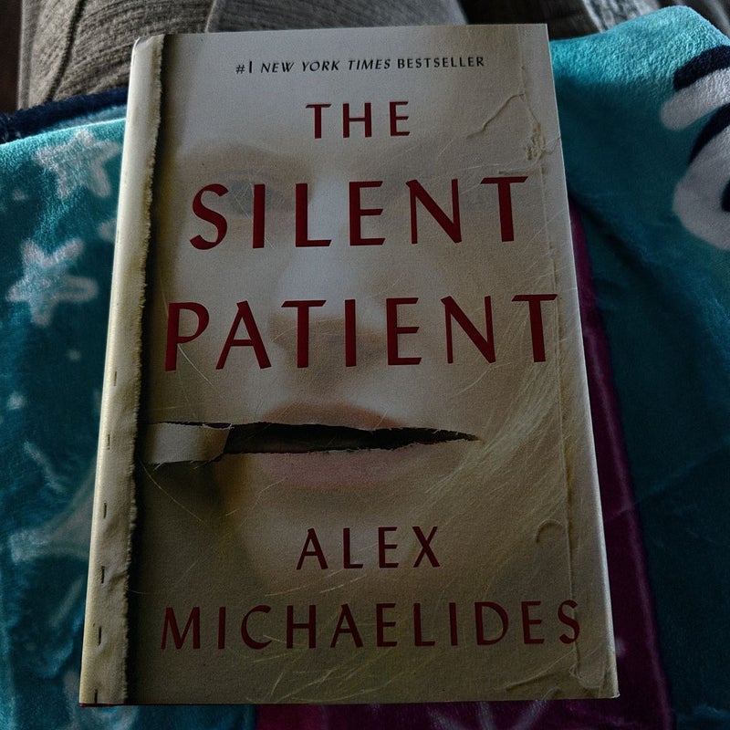  The Silent Patient: 9781250301697: Michaelides, Alex