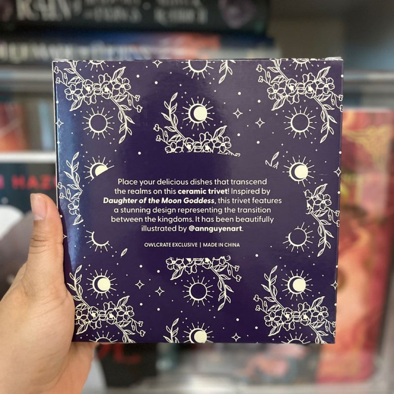 May ‘Traverse the Realms’ OwlCrate 2024 