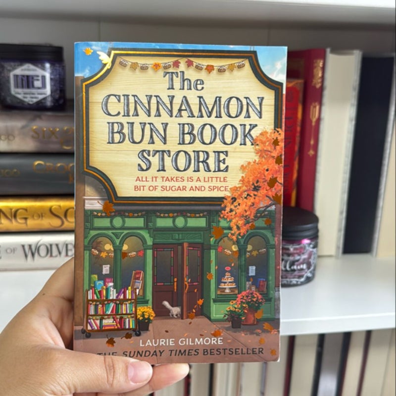 The Cinnamon Bun Book Store (Dream Harbor, Book 2)