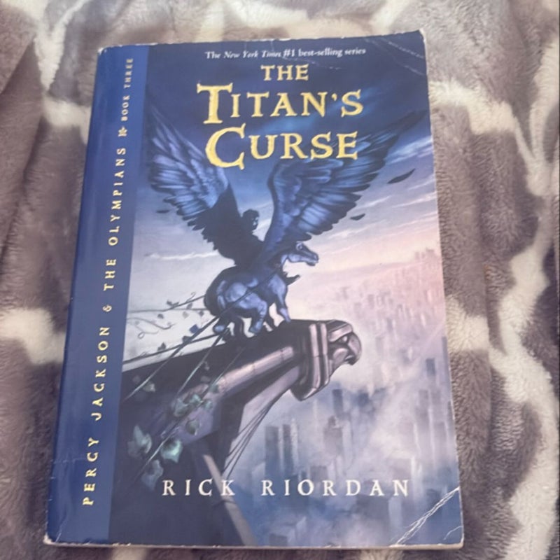 Percy Jackson and the Olympians, Book Three the Titan's Curse (Percy Jackson and the Olympians, Book Three)