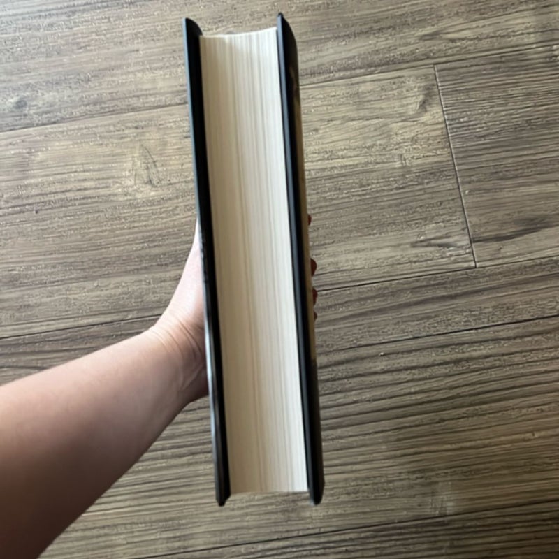 Onyx Storm (Standard Edition)
