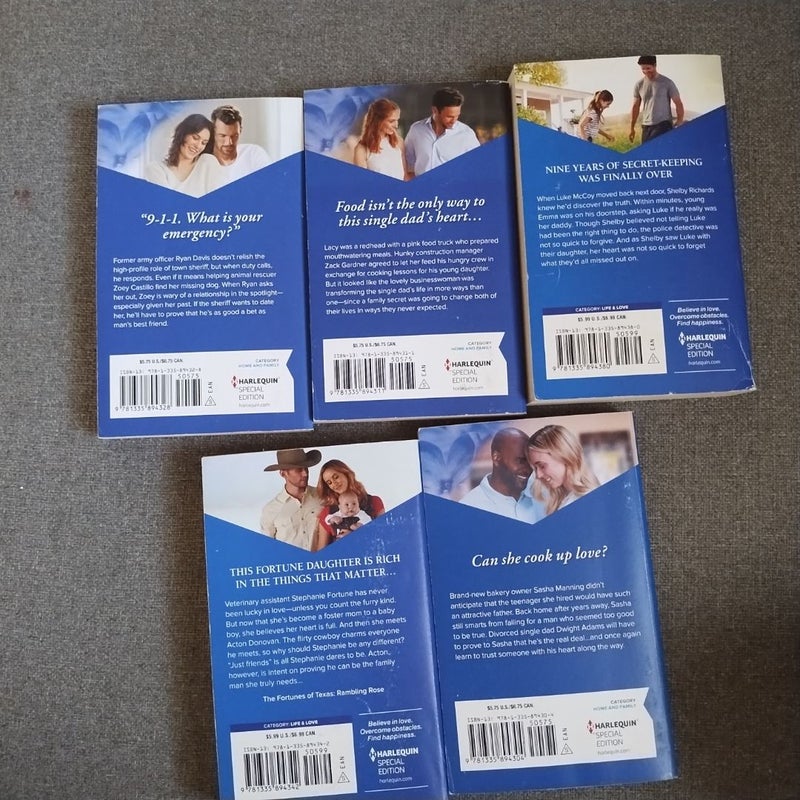 Harlequinn books. 11 books 