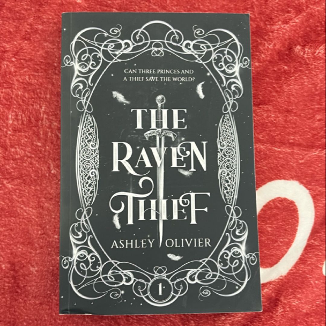 The Raven Thief (the Royal Thieves Trilogy, 1)