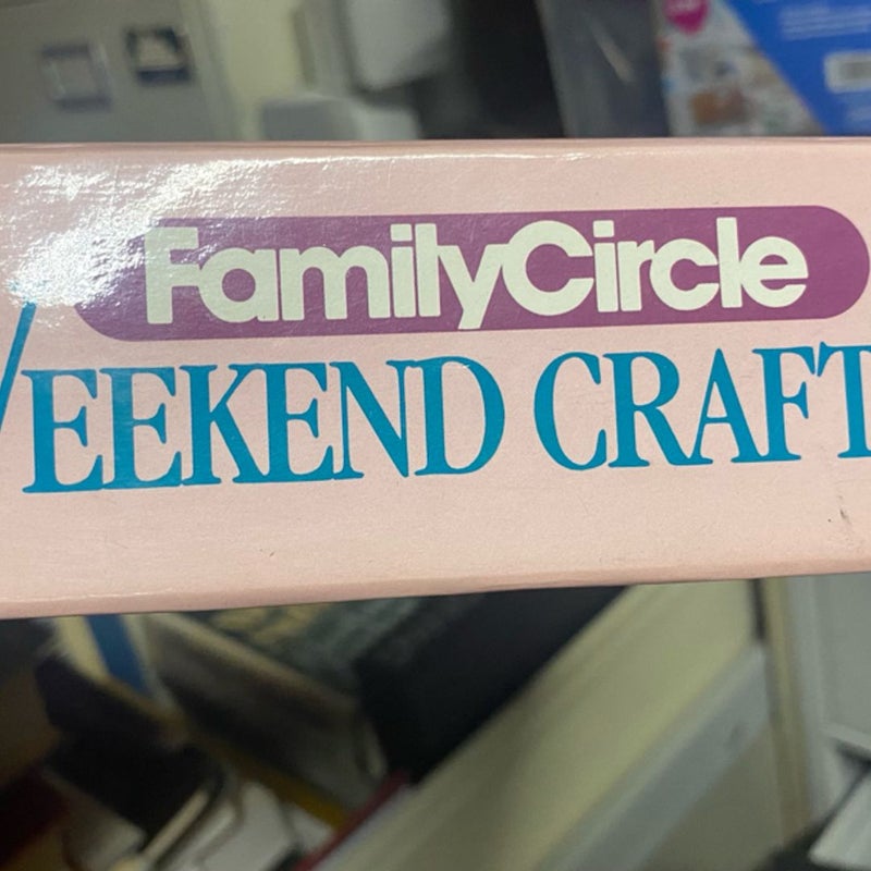 Family Cicle Weekend Crafts Binder