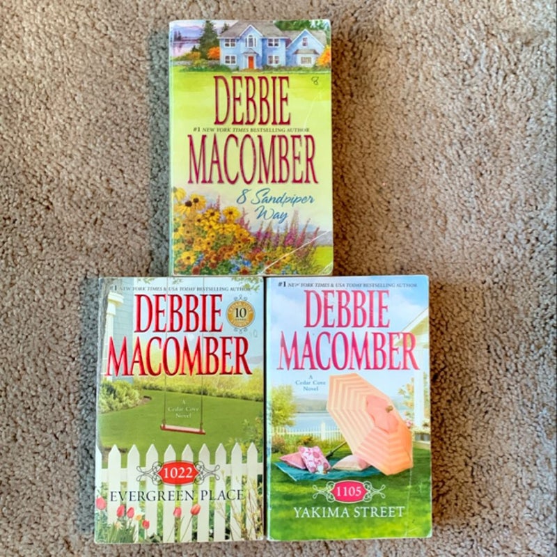 Cedar Cove 3 Book Bundle: 8 Sandpiper Way, 1022 Evergreen Place, 1105 Yakima Street 