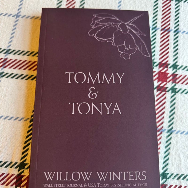 Tommy & Tonya: Cuffed Kiss discreet