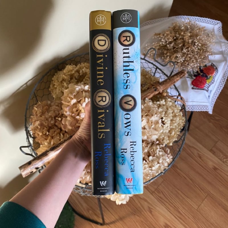 Divine Rivals by Rebecca Ross, Hardcover | Pangobooks
