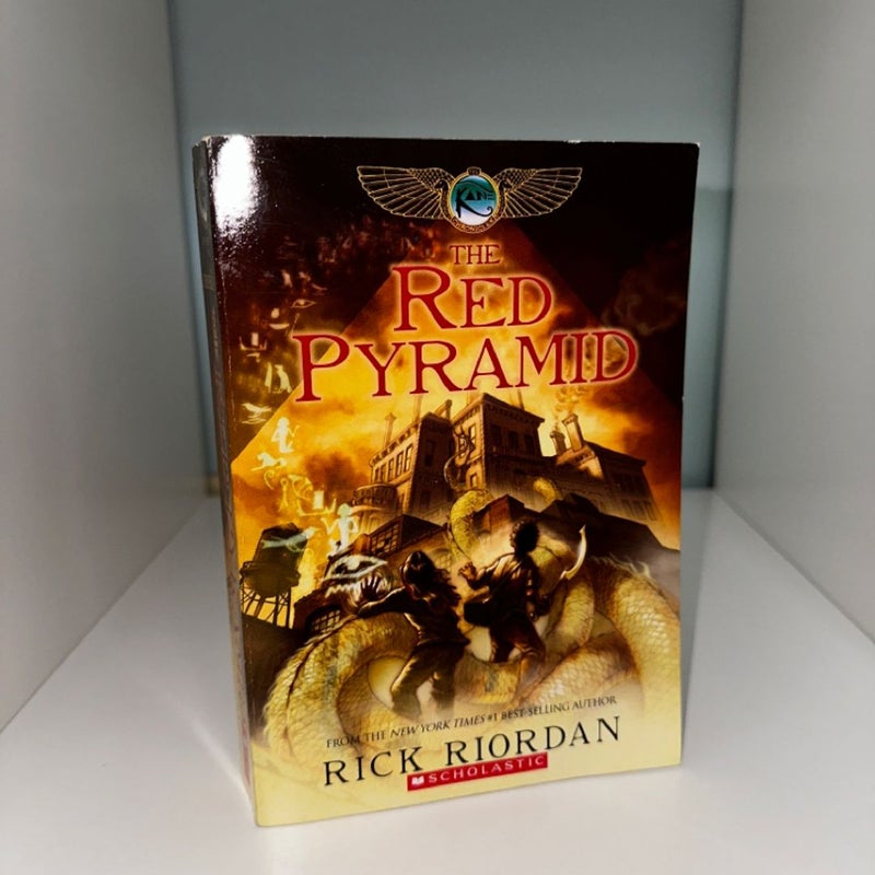 The Red Pyramid (Kane Chronicles)