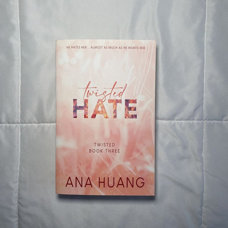 Twisted Hate - Special Edition (3) : Huang, Ana: : Books