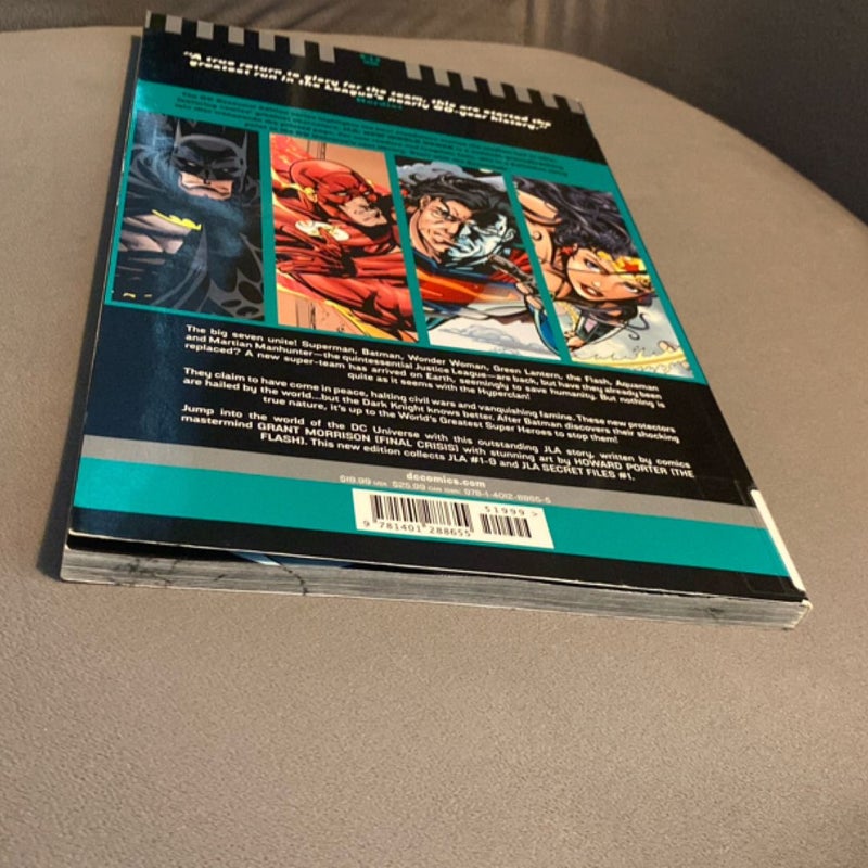 JLA: New World Order (DC Essential Edition)