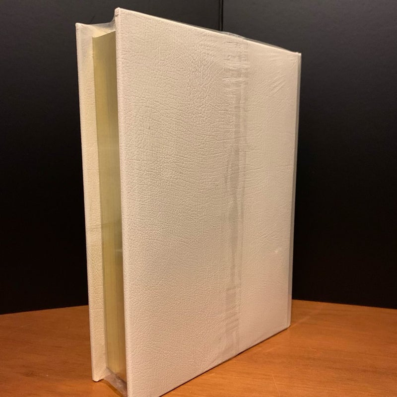 Precious Moments NKJV Holy Bible, In Box & Wrap, READ DESCRIPTION