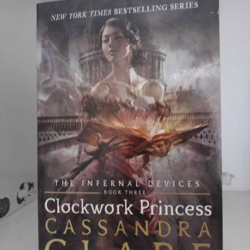 Cassandra Clare