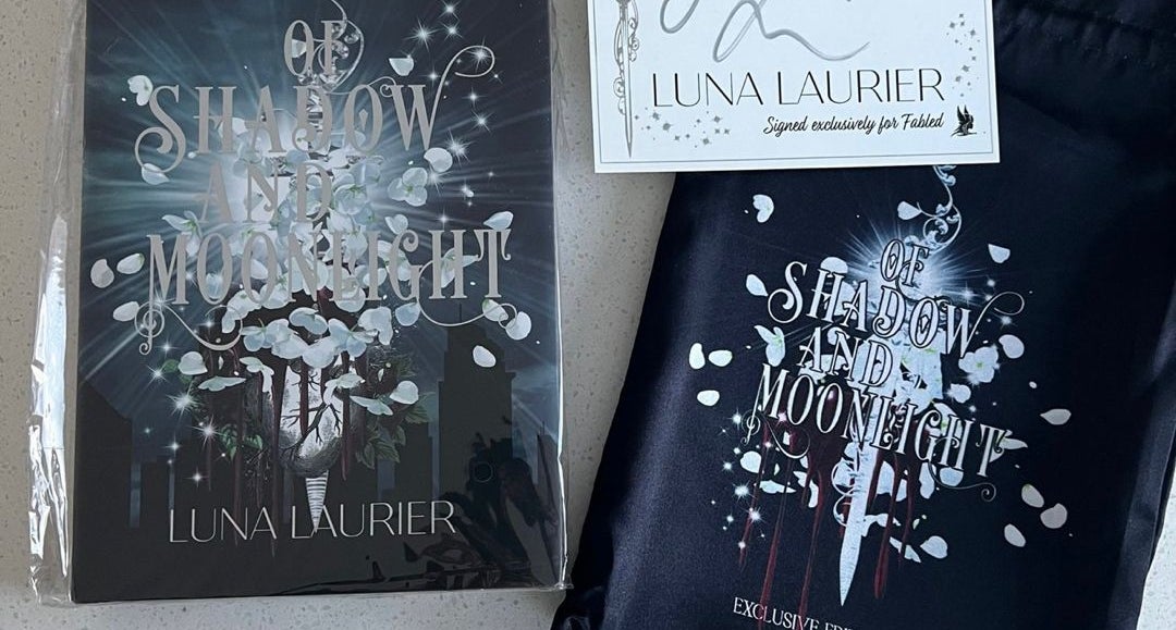 Fabled Twilight Of Shadow And Moonlight *SIGNED Bookplate* good Luna Laurier