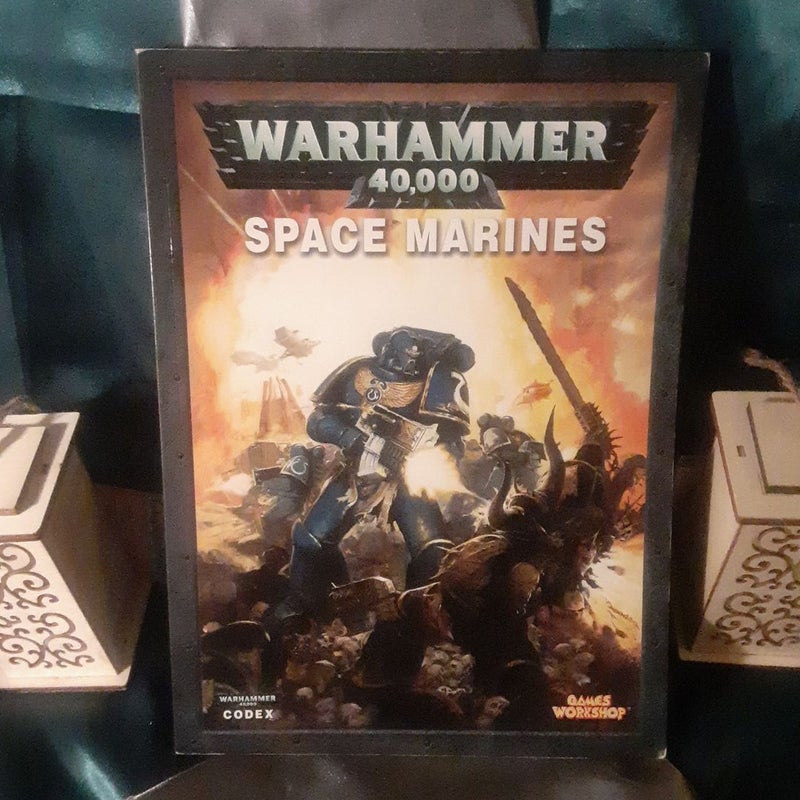 Space Marines Warhammer 40k paperback book 