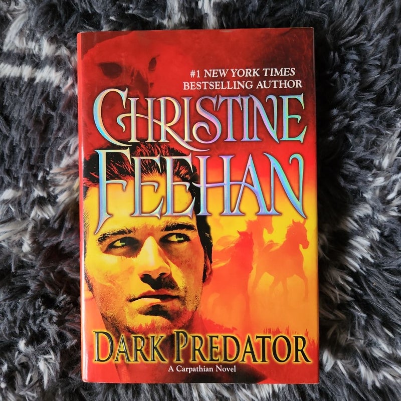 Dark Predator *First Edition*