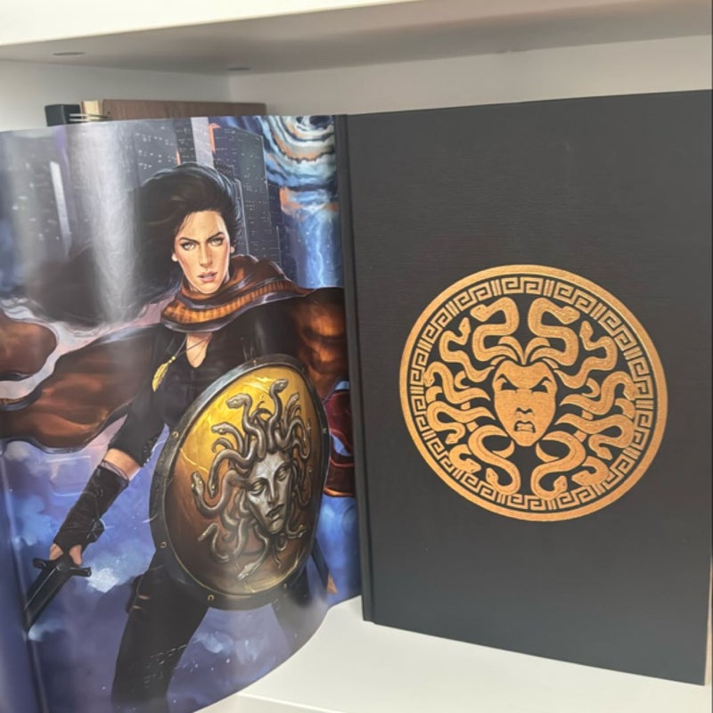 Lore SIGNED Fairyloot 2021