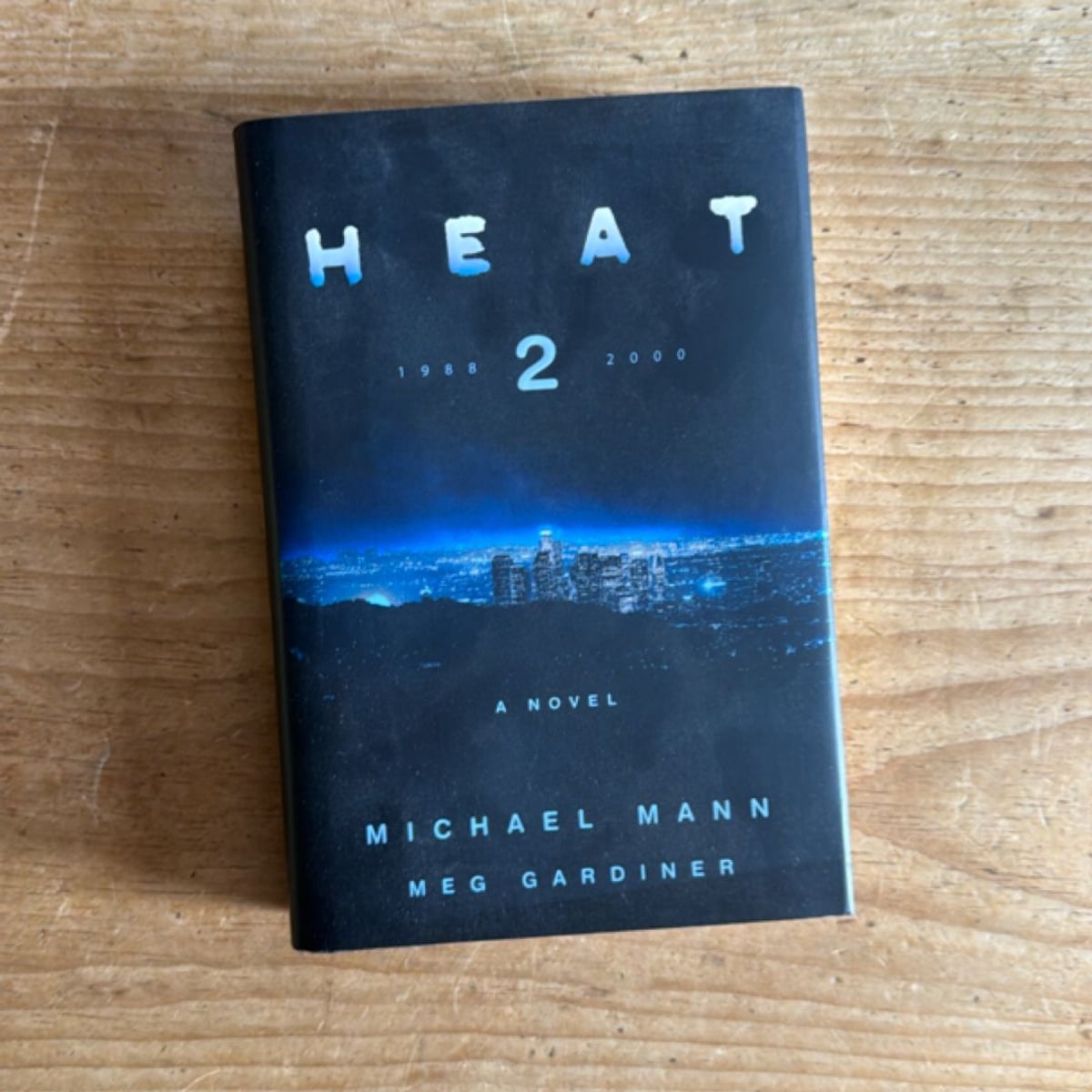 Heat 2 by Michael Mann; Meg Gardiner, Paperback | Pangobooks
