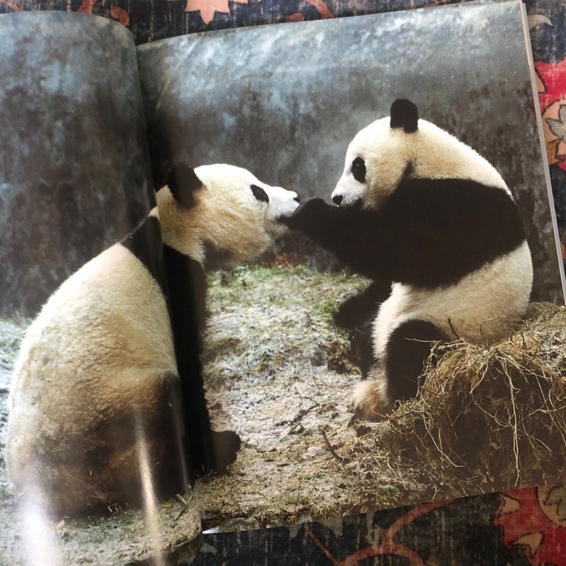 Smithsonian Book of Giant Pandas