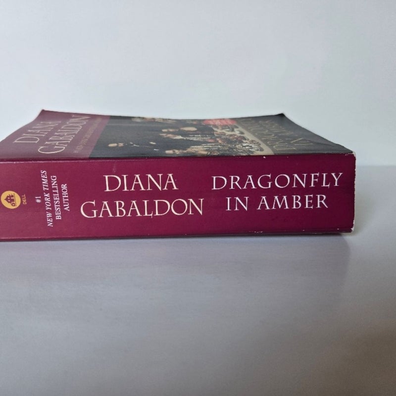 Dragonfly in Amber (Starz Tie-In Edition)