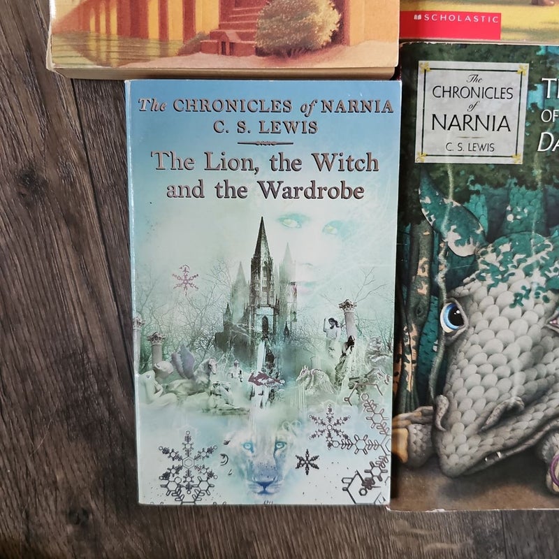  4 books The chronicles of narnia 