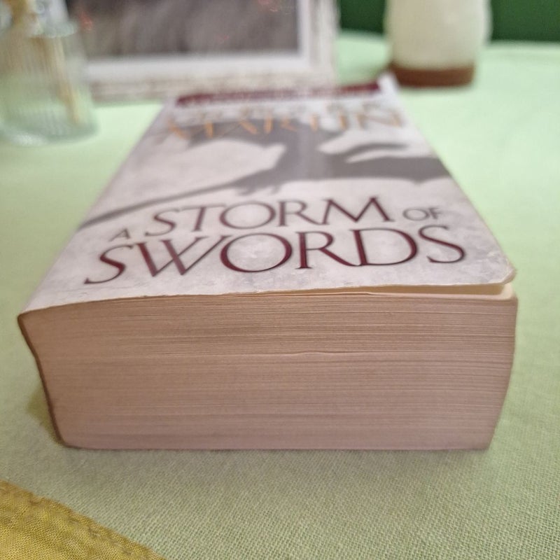 A Storm of Swords (HBO Tie-In Edition): a Song of Ice and Fire: Book Three