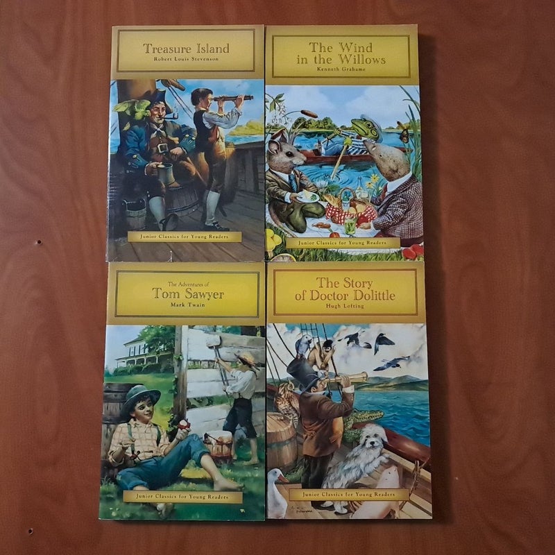 Juniors Classic for Young Readers Bundle of 4