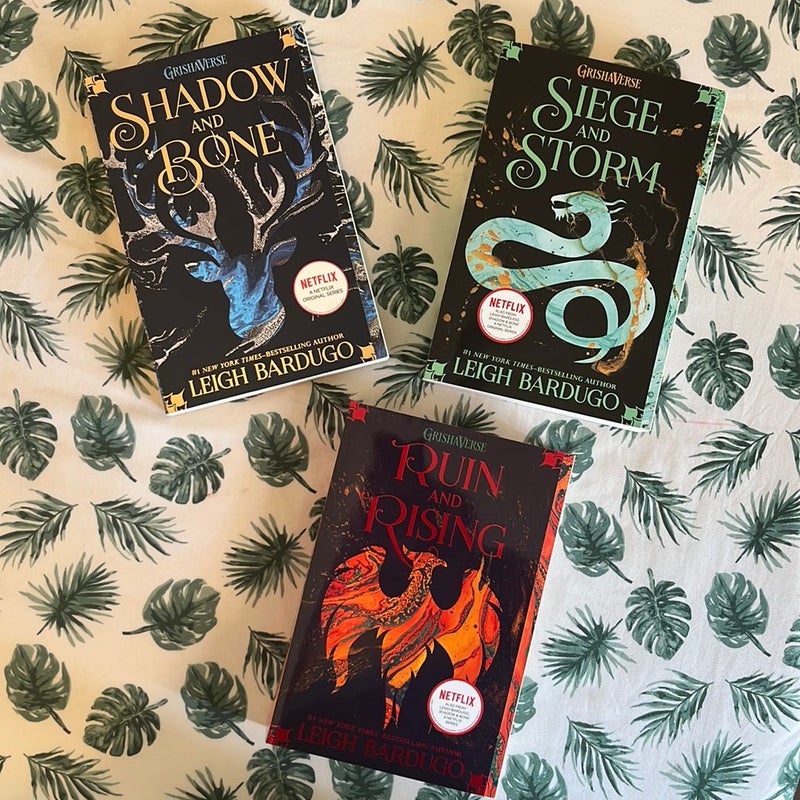 The Shadow and Bone Trilogy Boxed Set