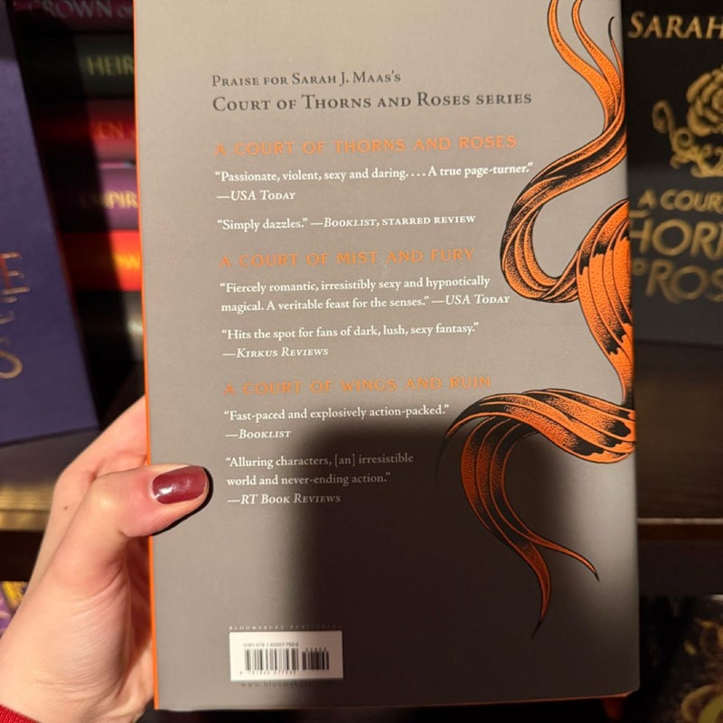 A Court of Silver Flames (Barnes and Noble Exclusive)