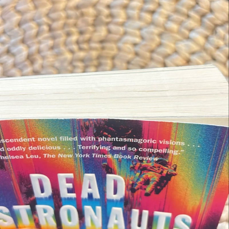 Dead Astronauts