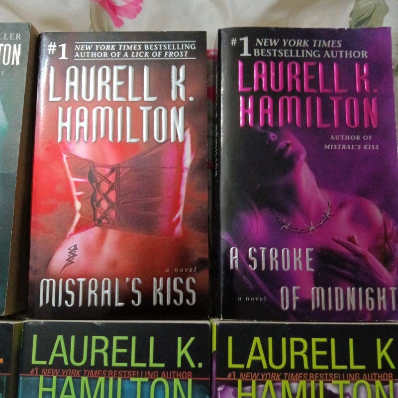 Lot of 6 Laurell K Hamilton books