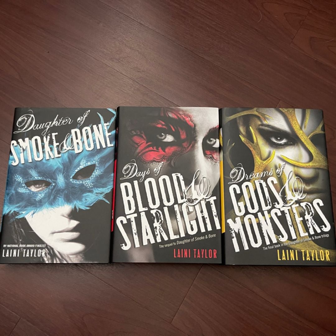 The Daughter of Smoke and Bone Trilogy Hardcover Gift Set