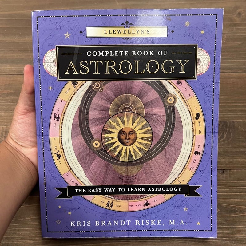 Llewellyn's Complete Book of Astrology