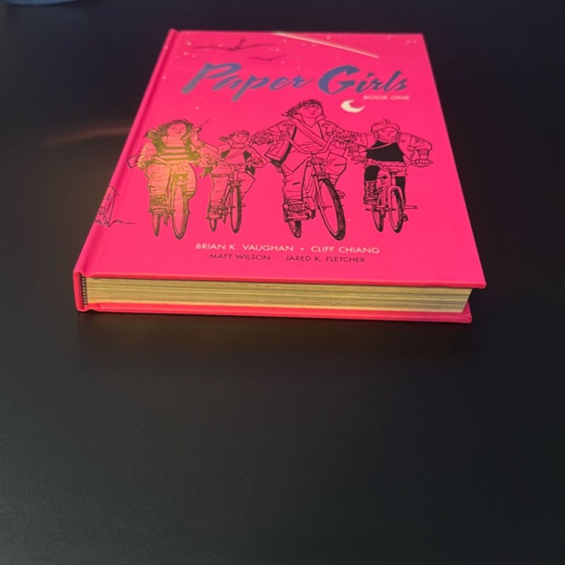 Paper Girls Deluxe Edition Volume 1
