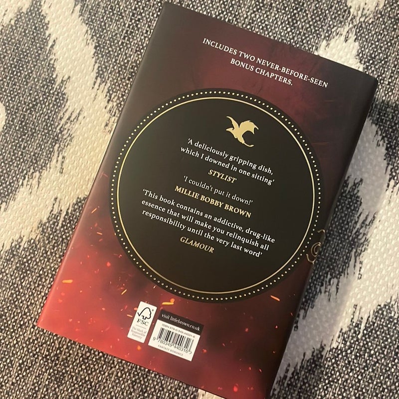 Fourth wing - With bonus chapters