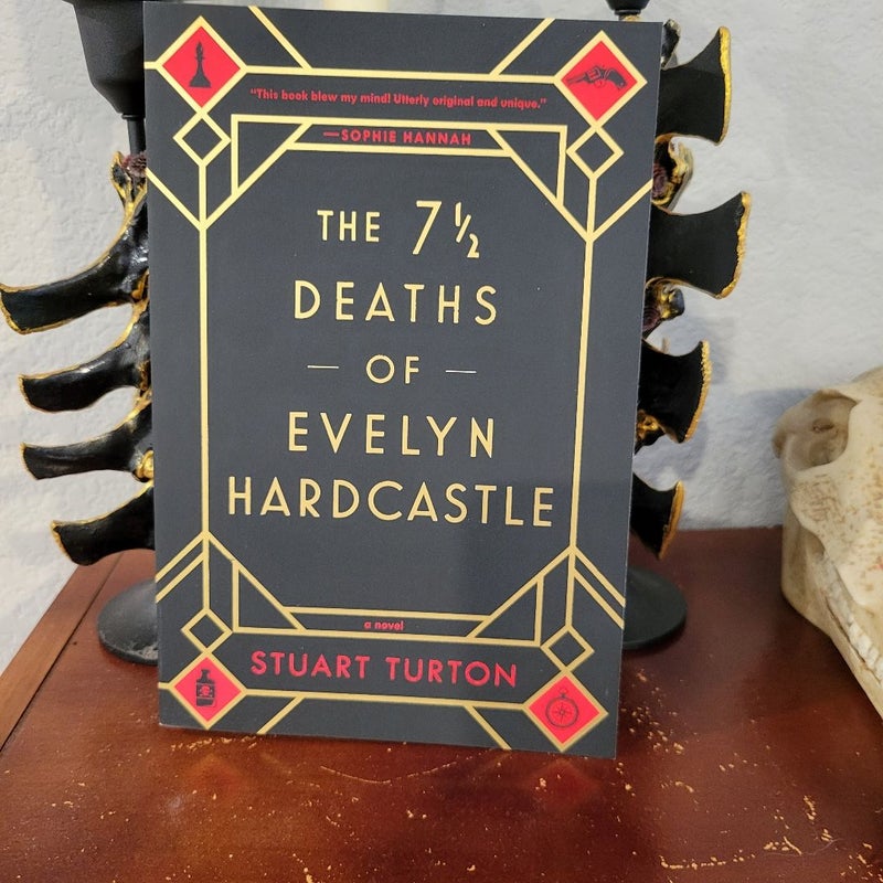 The 7½ Deaths of Evelyn Hardcastle