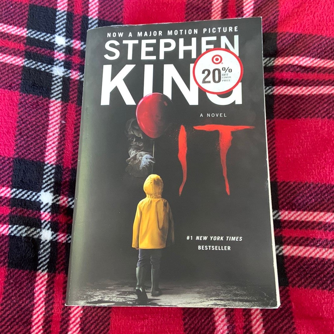 It by Stephen King, Paperback