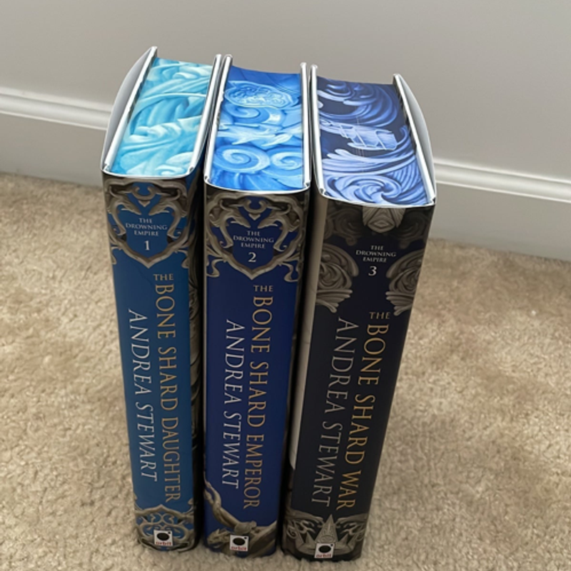 洋書 The Drowning Empire by Andrea Stewart+3 The Drowning Empire Series 3 Books Set - The Bone Shard