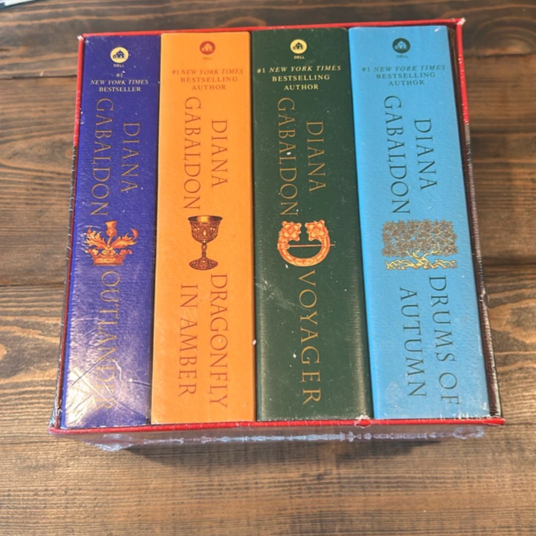 Outlander 4-Copy Boxed Set