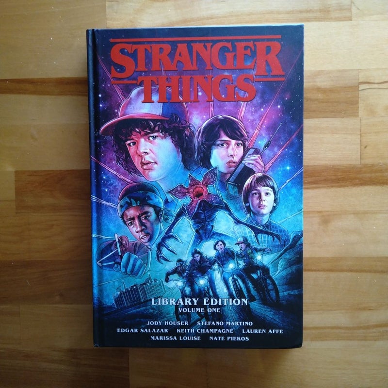 Stranger Things Library Edition Volume 1 (Graphic Novel)