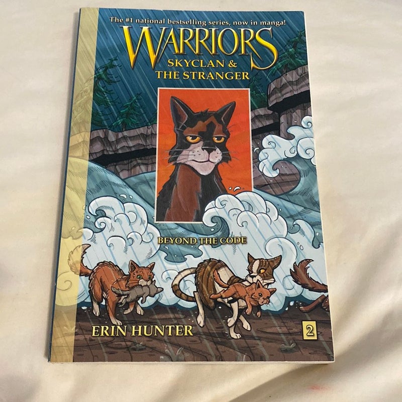 Warriors Manga: SkyClan and the Stranger #2: Beyond the Code