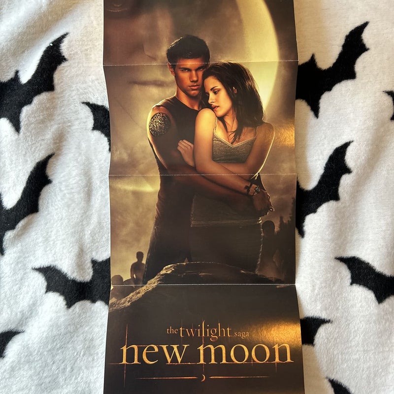 New Moon with exclusive poster!