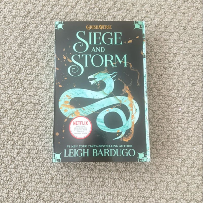 The Shadow and Bone Trilogy Boxed Set