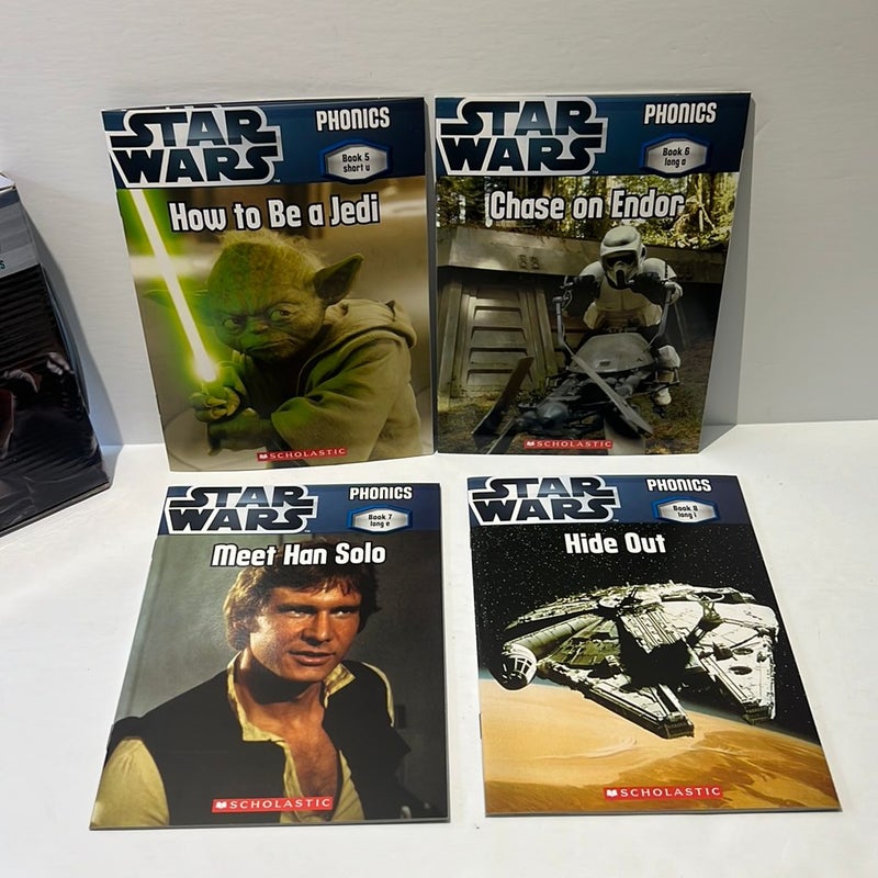 Unused- LIKE NEW!! Star Wars Phonics Box Set (10 Easy Readers & 2 Workbooks) 