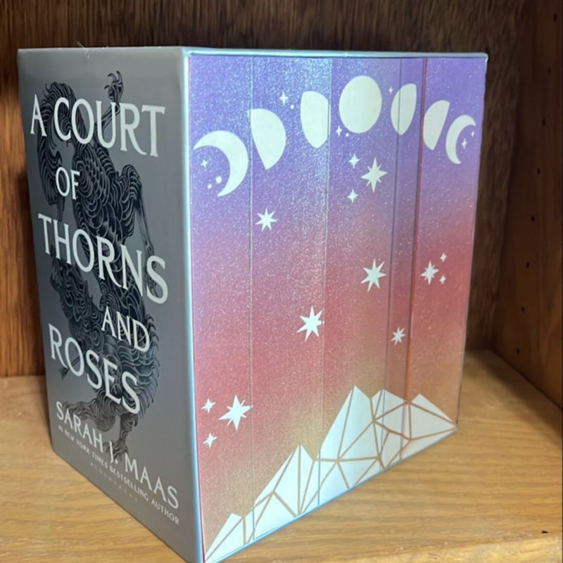 A Court of Thorns and Roses Paperback Box Set (5 Books)