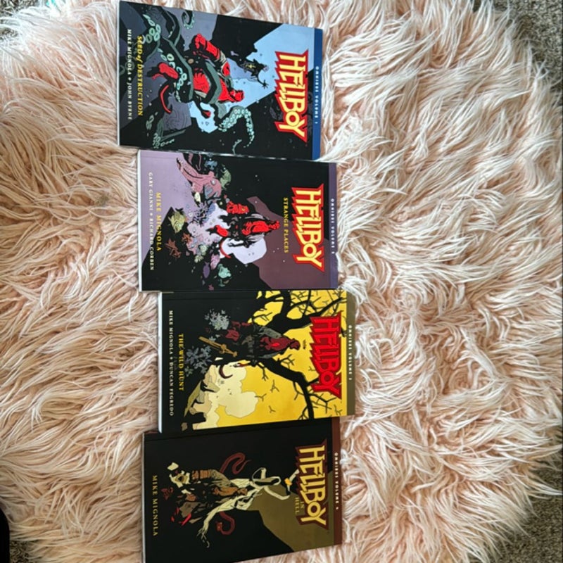 Hellboy Omnibus Boxed Set