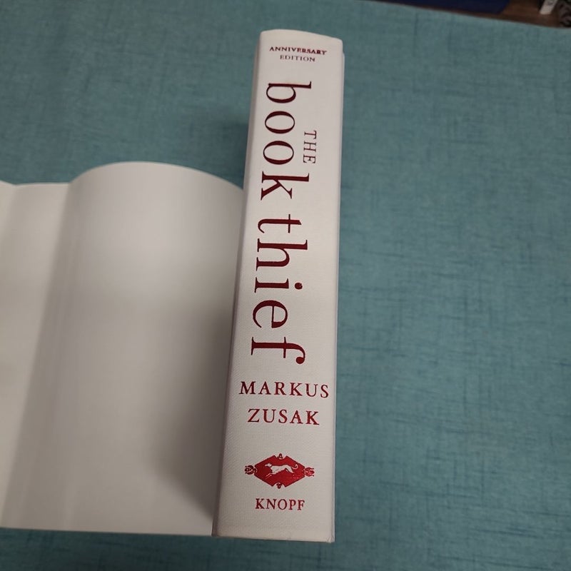 The Book Thief (Anniversary Edition)