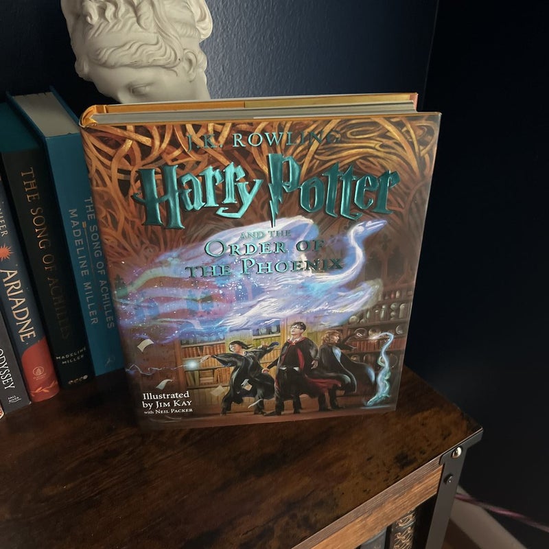 Harry Potter and the Order of the Phoenix: The Illustrated Edition (Harry Potter, Book 5) [Book]