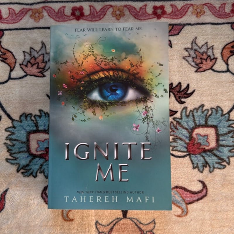Ignite Me by Tahereh Mafi, Paperback | Pangobooks