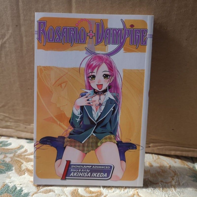 Rosario+Vampire, Vol. 1