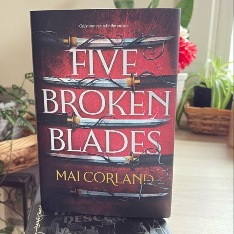 Five Broken Blades (Deluxe Limited Edition)